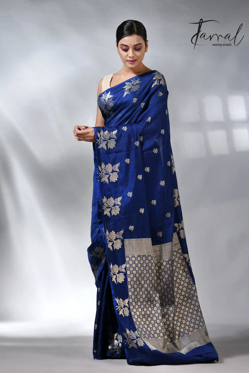 These Blue colour in the benarasi silk handloom jamdani saree