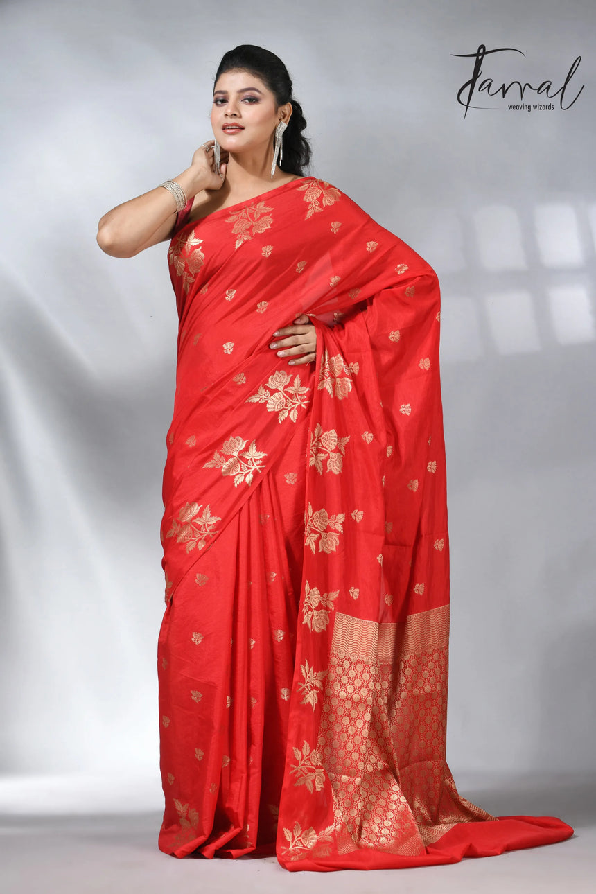 These Red colour in the benarasi silk handloom jamdani saree