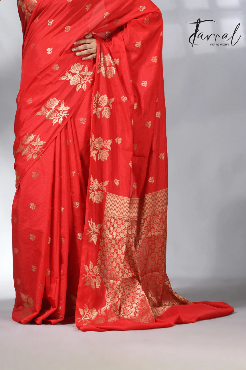 These Red colour in the benarasi silk handloom jamdani saree