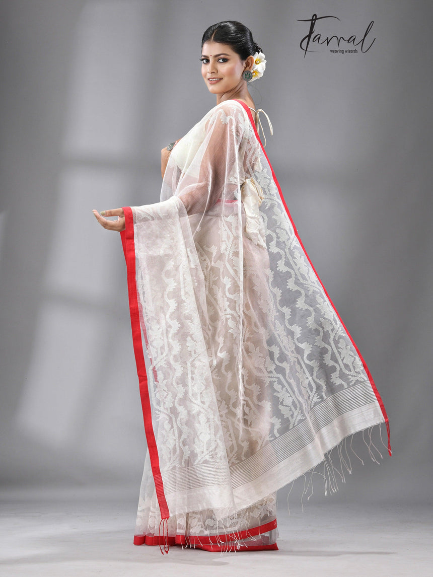 White With Red Border Handwoven Dhakai Jamdani In Muslin Silk