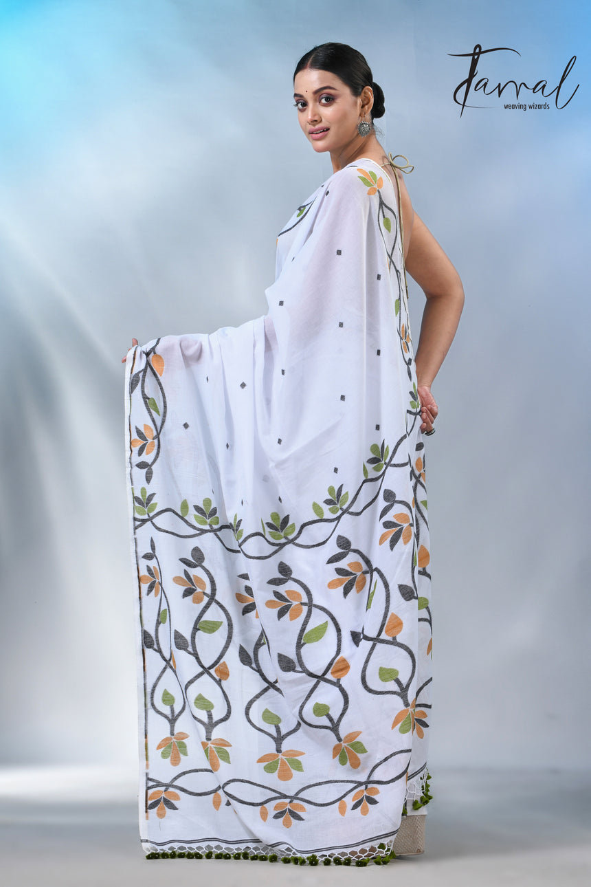 Get this White colour in the cotton handloom jamdani saree