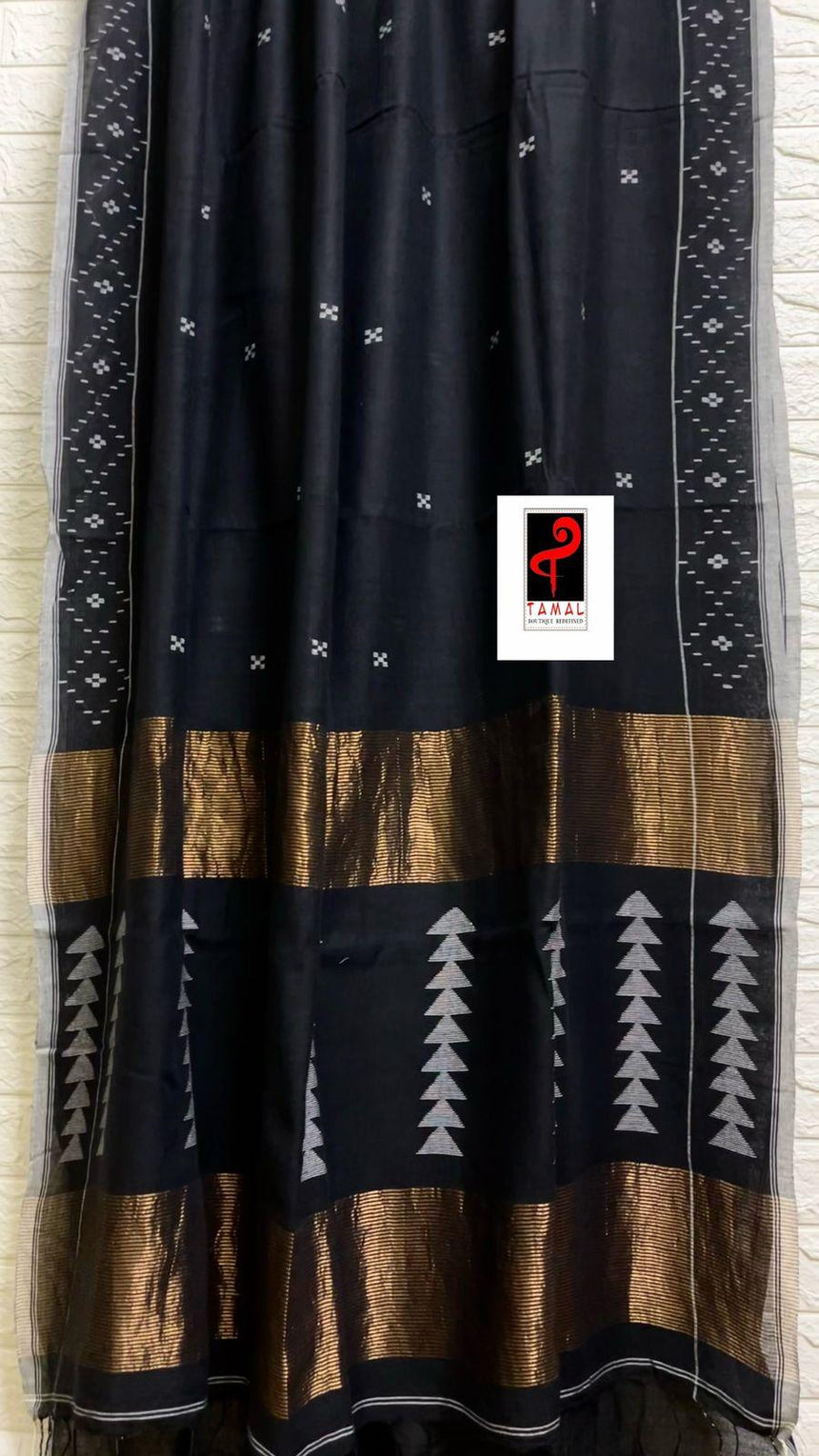 Black with golden zari pallu cotton handwoven needle work jamdani saree - Tamal Boutique