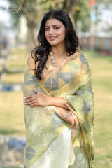 Light Sage Green Half & Half Matka Muslin Handwoven Jamdani Saree