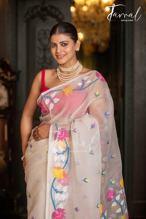 Offwhite With Floral Border Muslin Silk Handwoven Jamdani Saree
