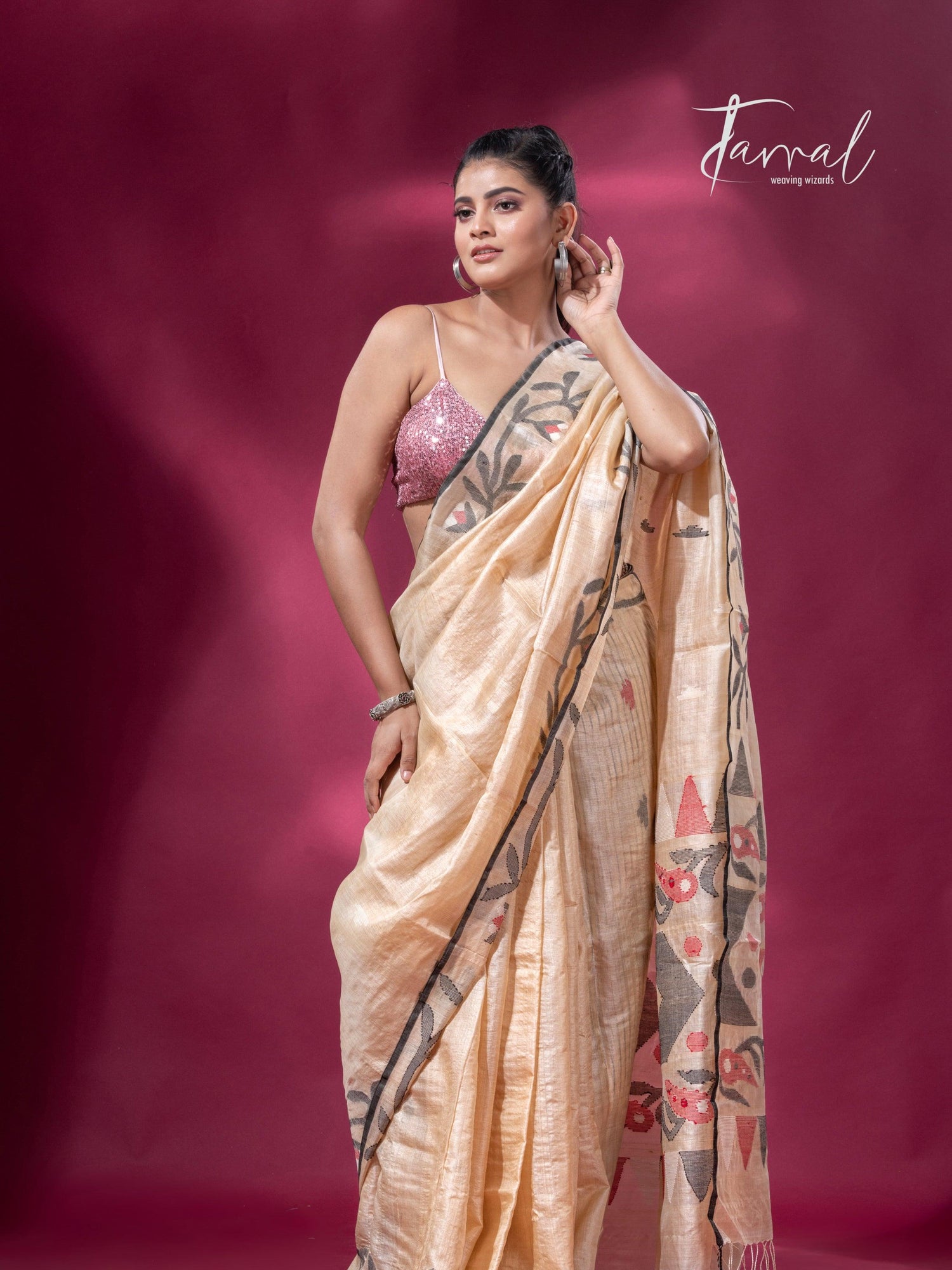 Beige with black floral border Tussar silk handwoven jamdani saree2