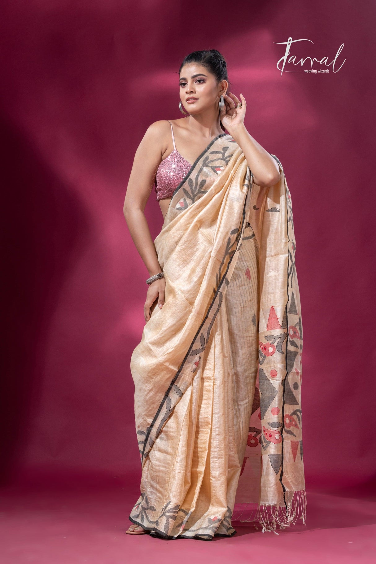 Beige with black floral border Tussar silk handwoven jamdani saree2