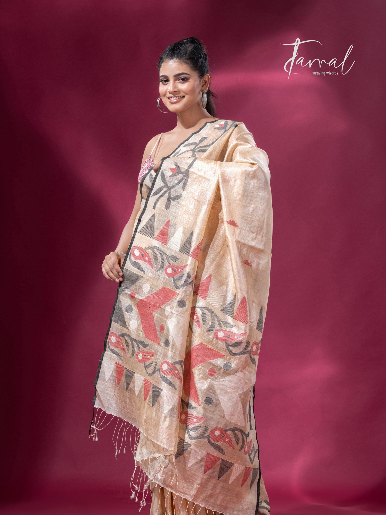 Beige with black floral border Tussar silk handwoven jamdani saree3