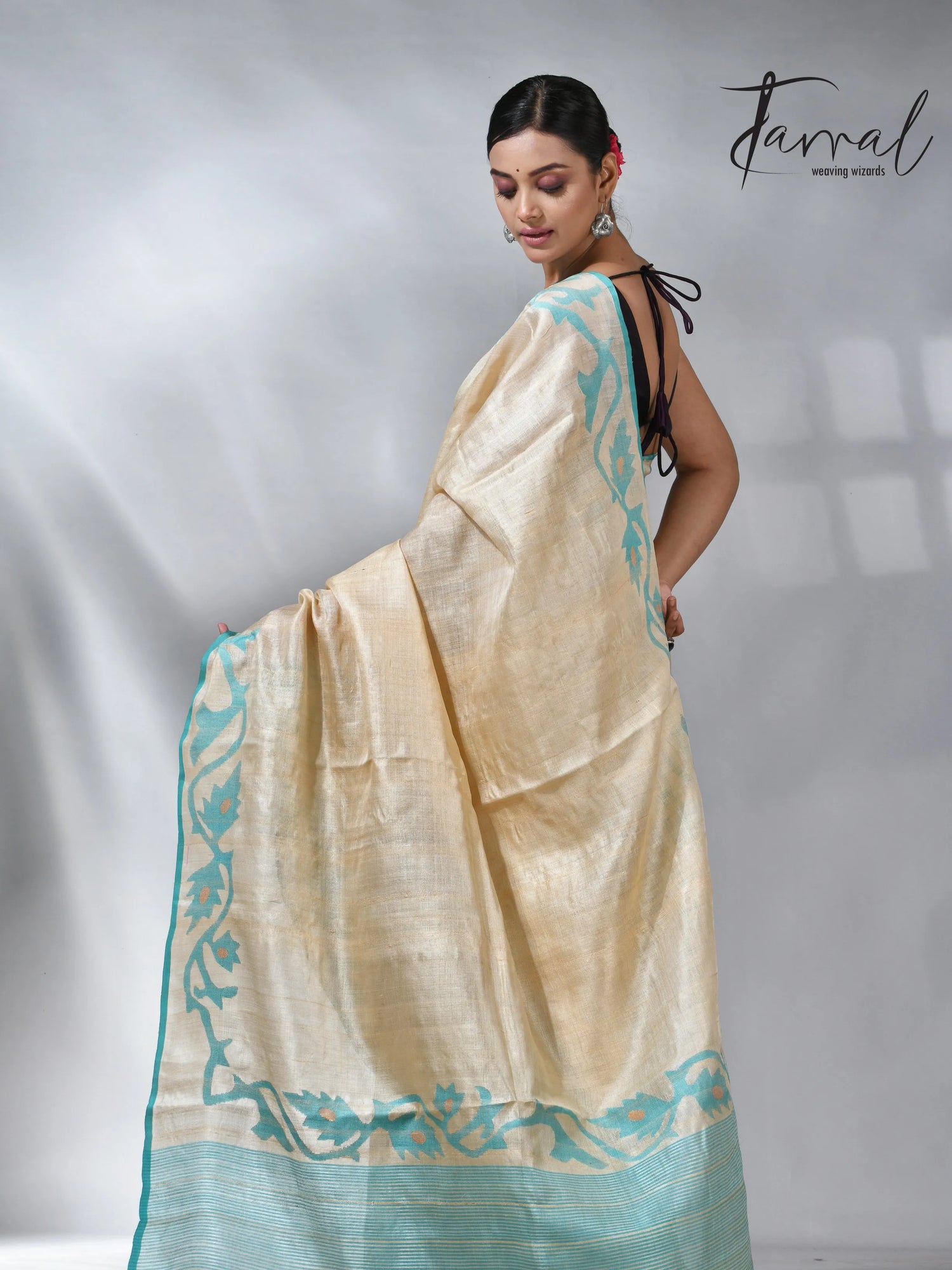 Beige with firoza lata in tusser silk handwoven jamdani saree