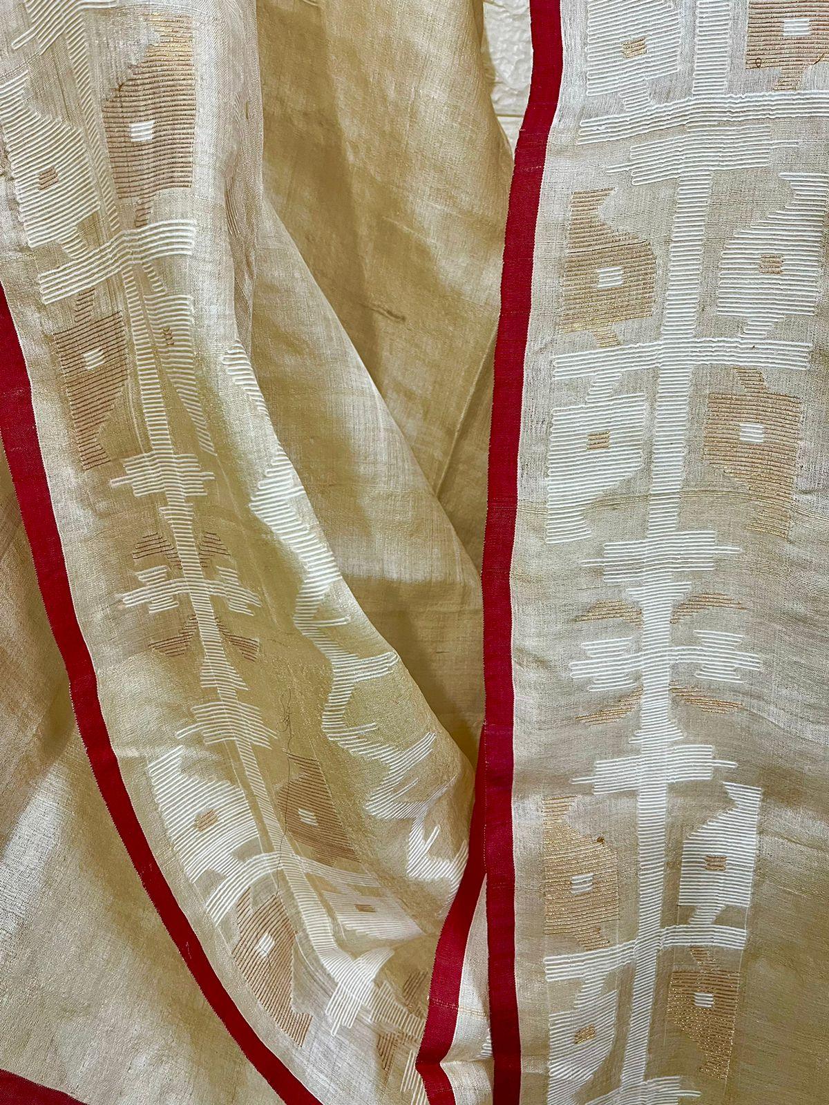 Beige with red border traditional handwoven jamdani saree in tusser silk - Tamal Boutique