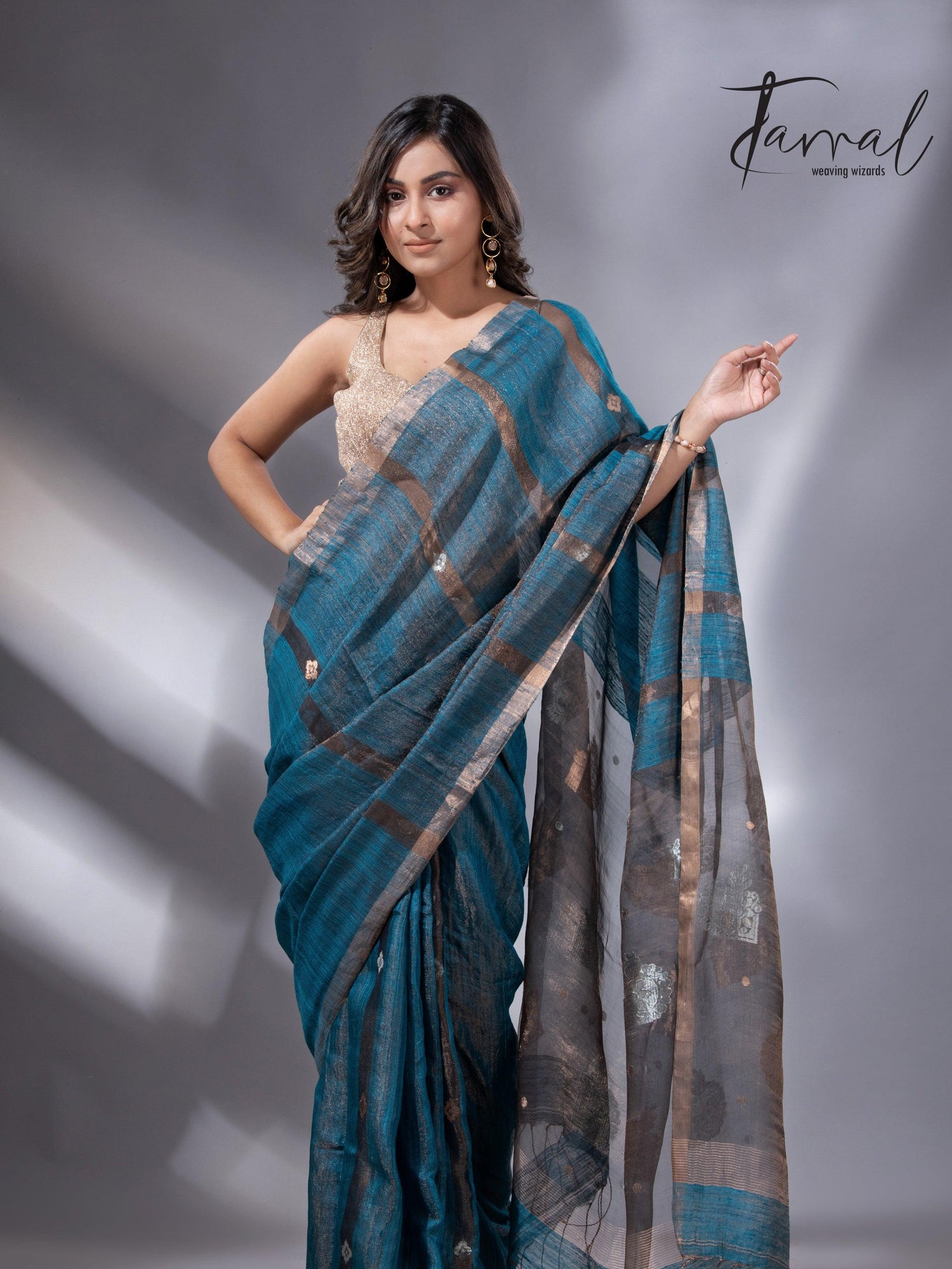 Black Pallu Tissue Matka Handloom Jamdani Saree in Peacock Blue