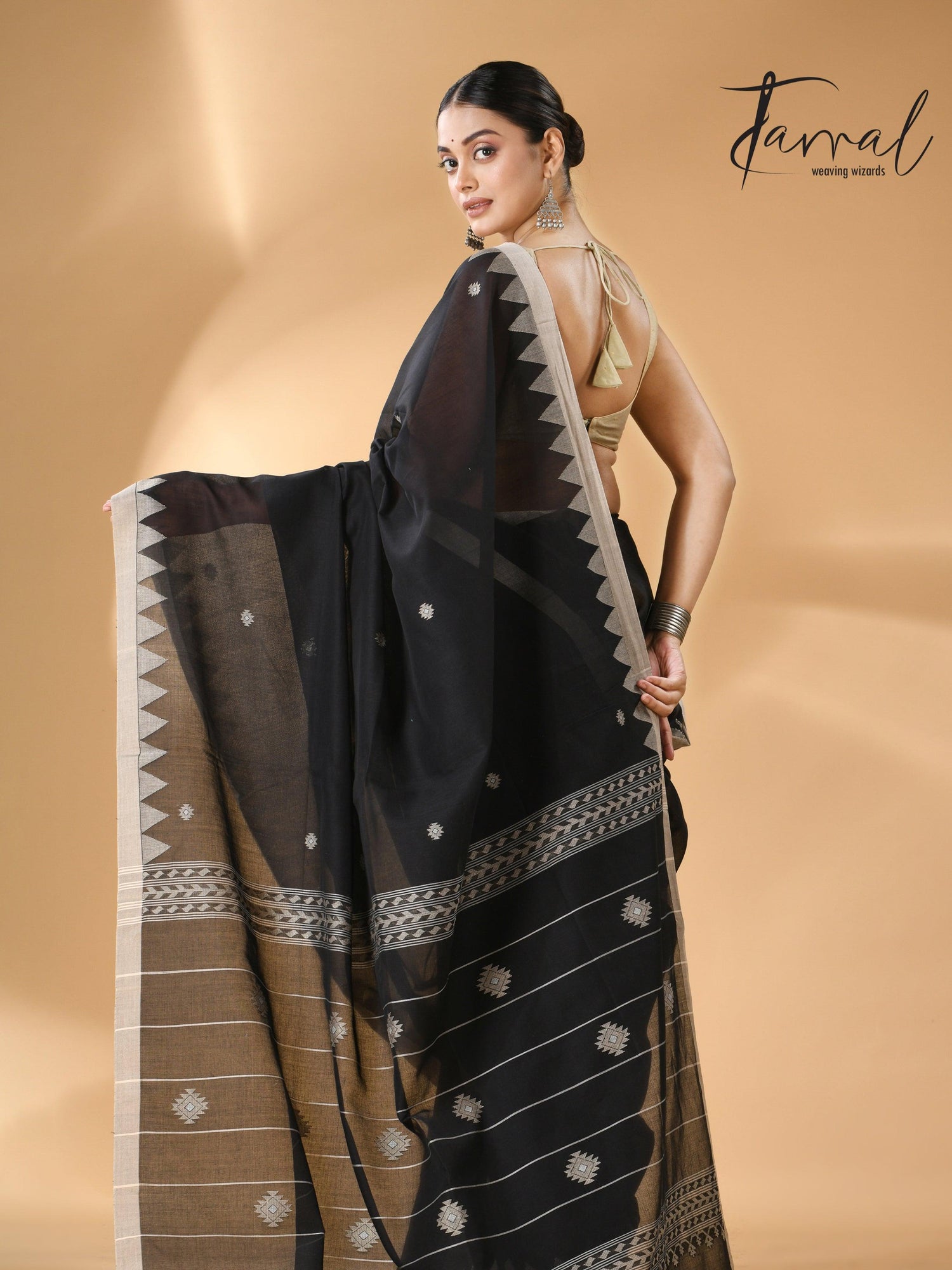 Black Temple Border Handwoven Jamdani Cotton Saree full6