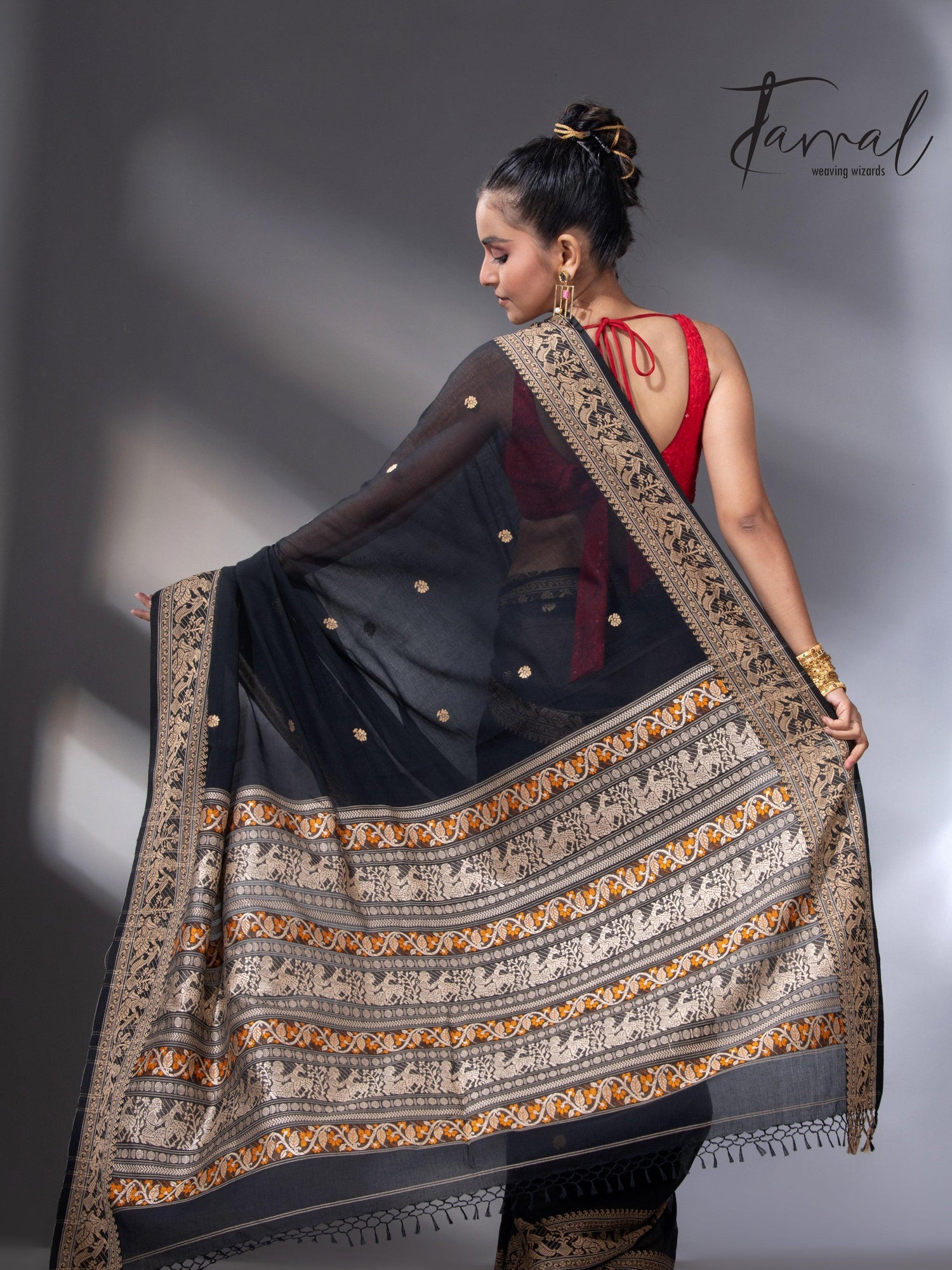 Black colour baluchari design handloom pure cotton saree