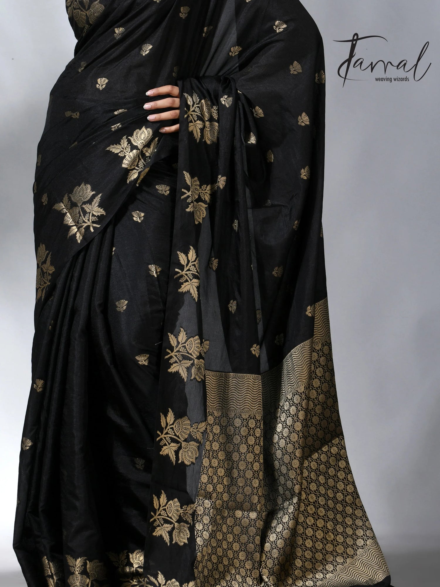 Black colour in benarasi silk with the handloom jamdani saree