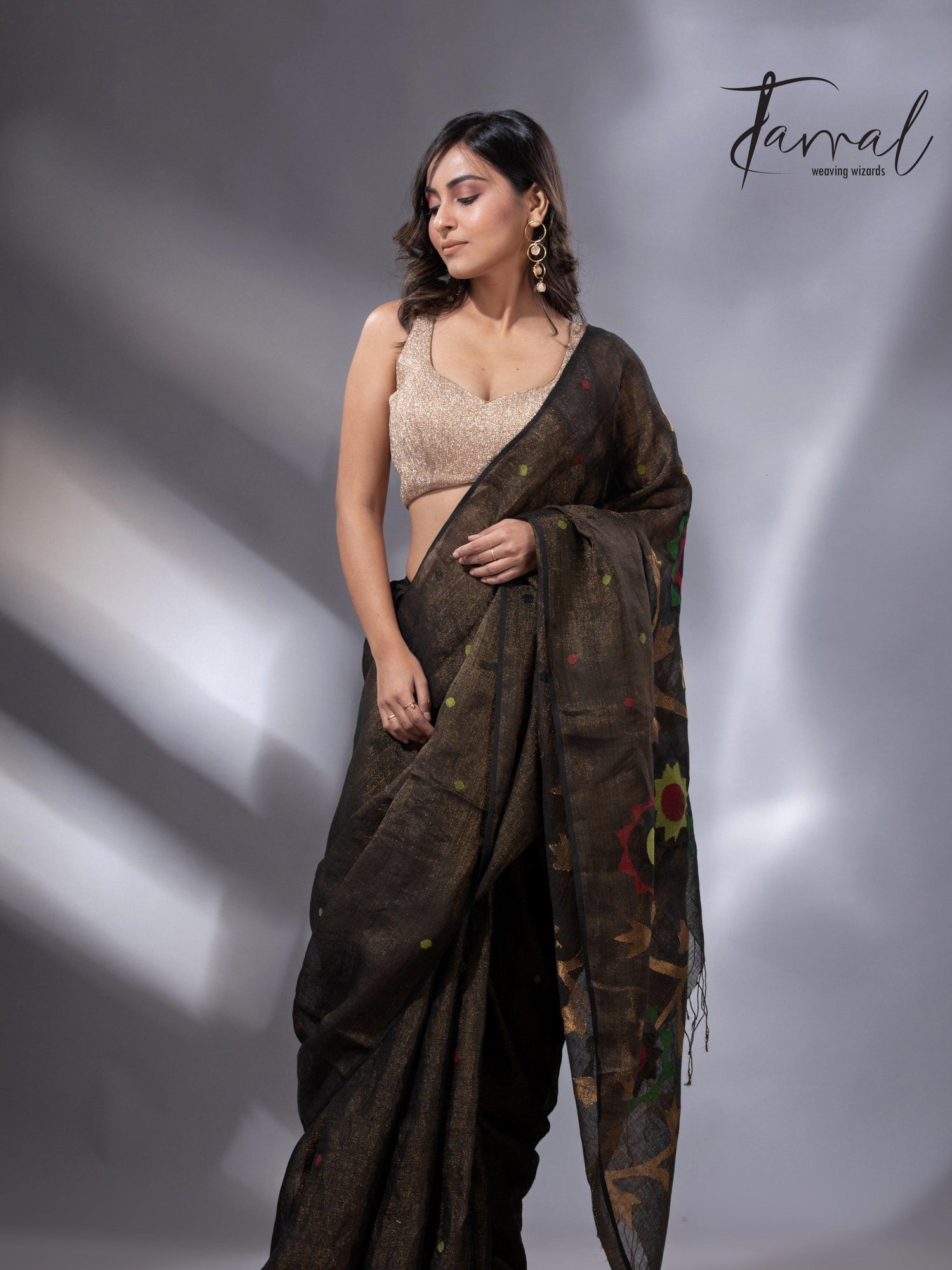 Black colour zari linen handwoven jamdani saree full2