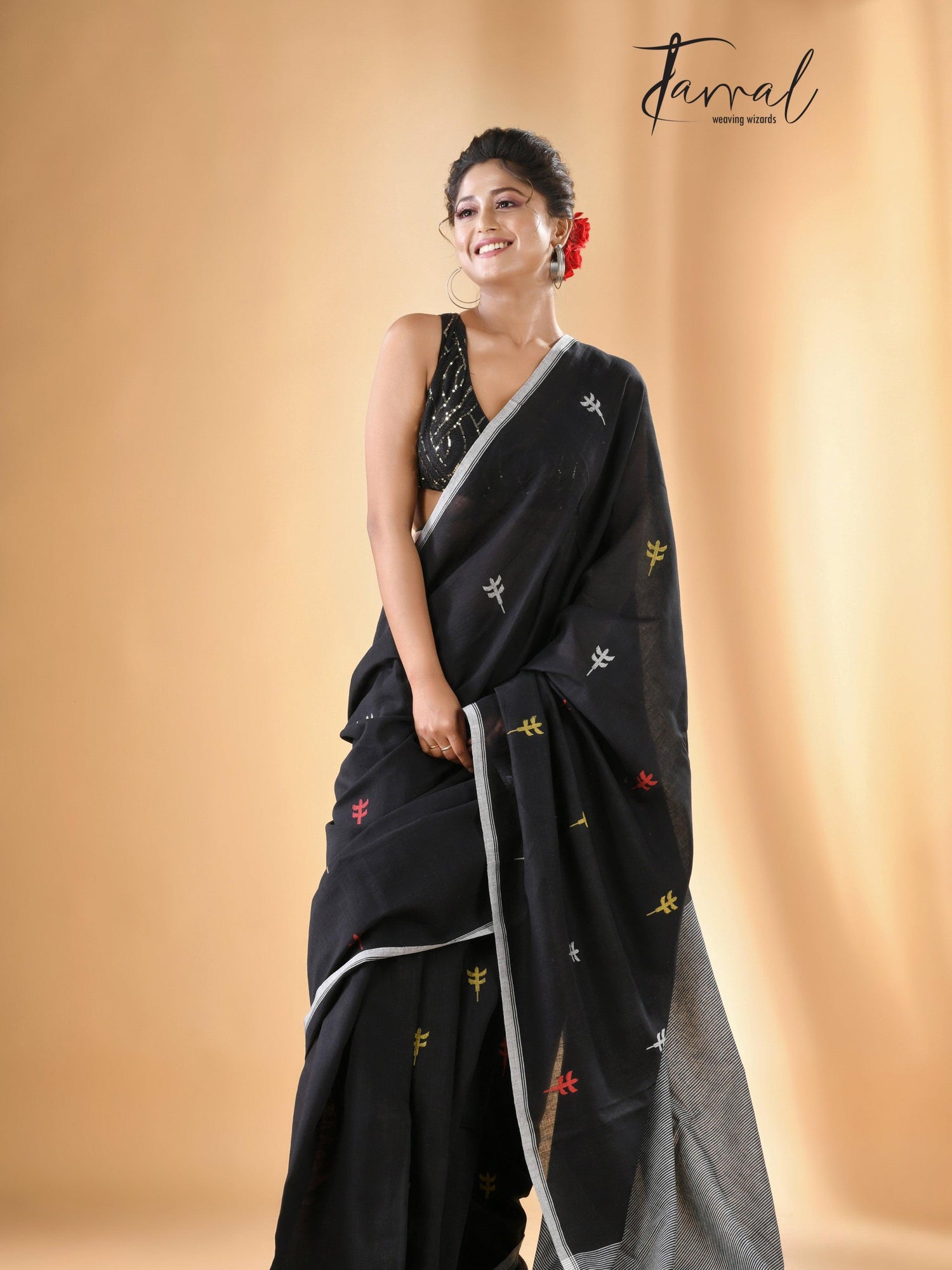 Black cotton jolphoring handwoven jamdani saree - Tamal Boutique