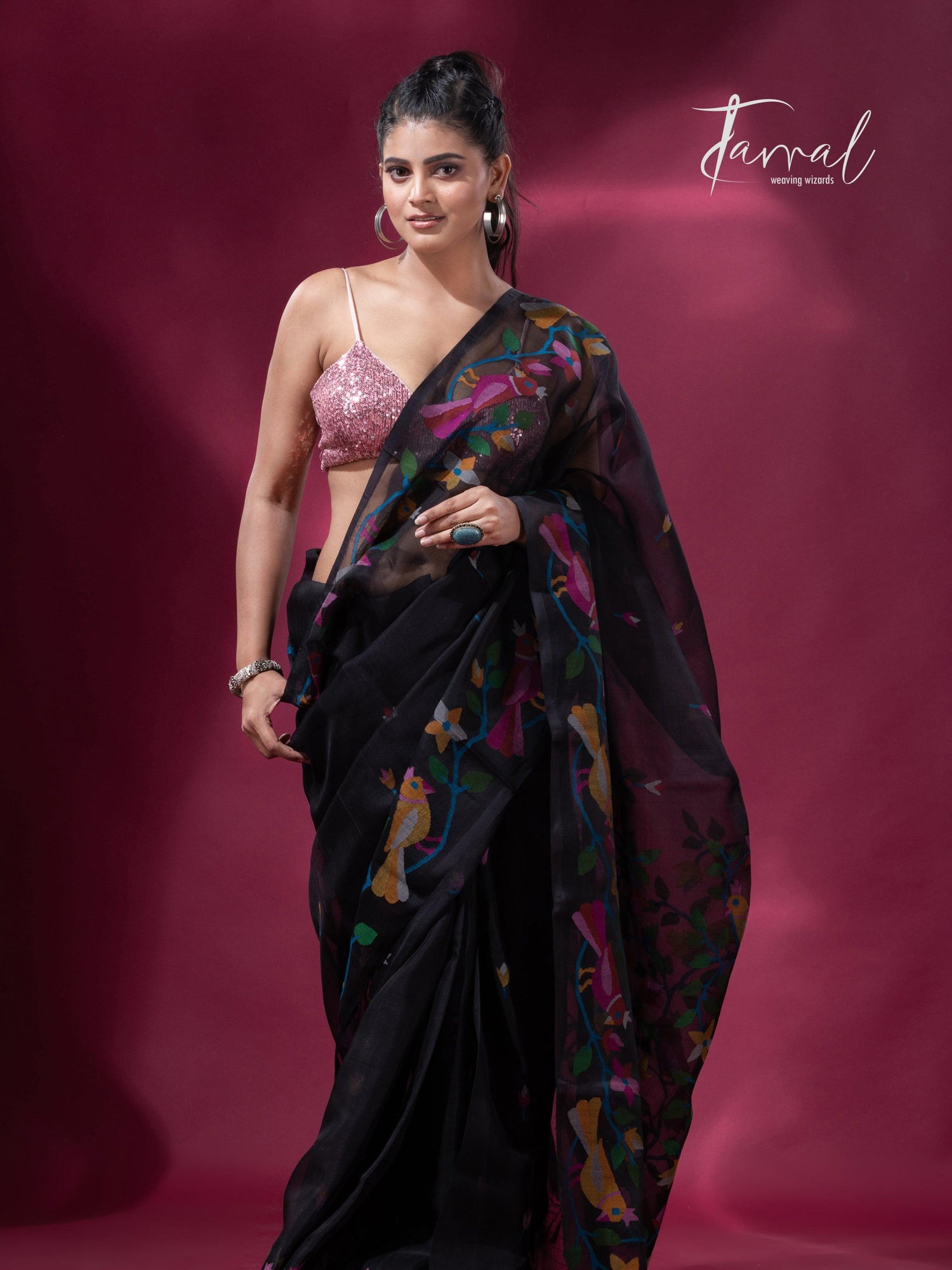 Black  floral motifs floral motifs muslin silk handwoven jamdani saree2