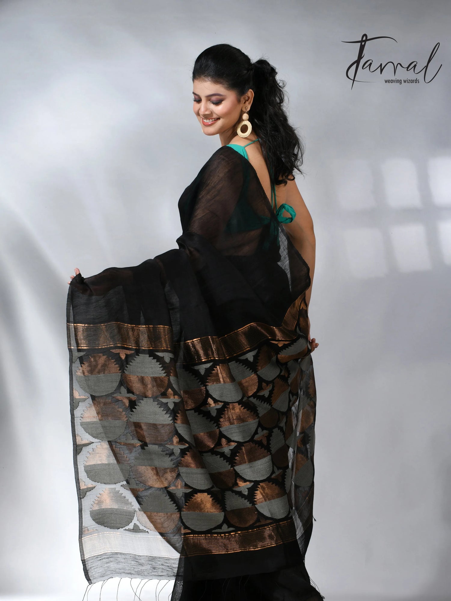 jamdani saree, jamdani, handloom, handwoven, saree, silk, dhakai, weaving, kolkatasaree, tamalboutique