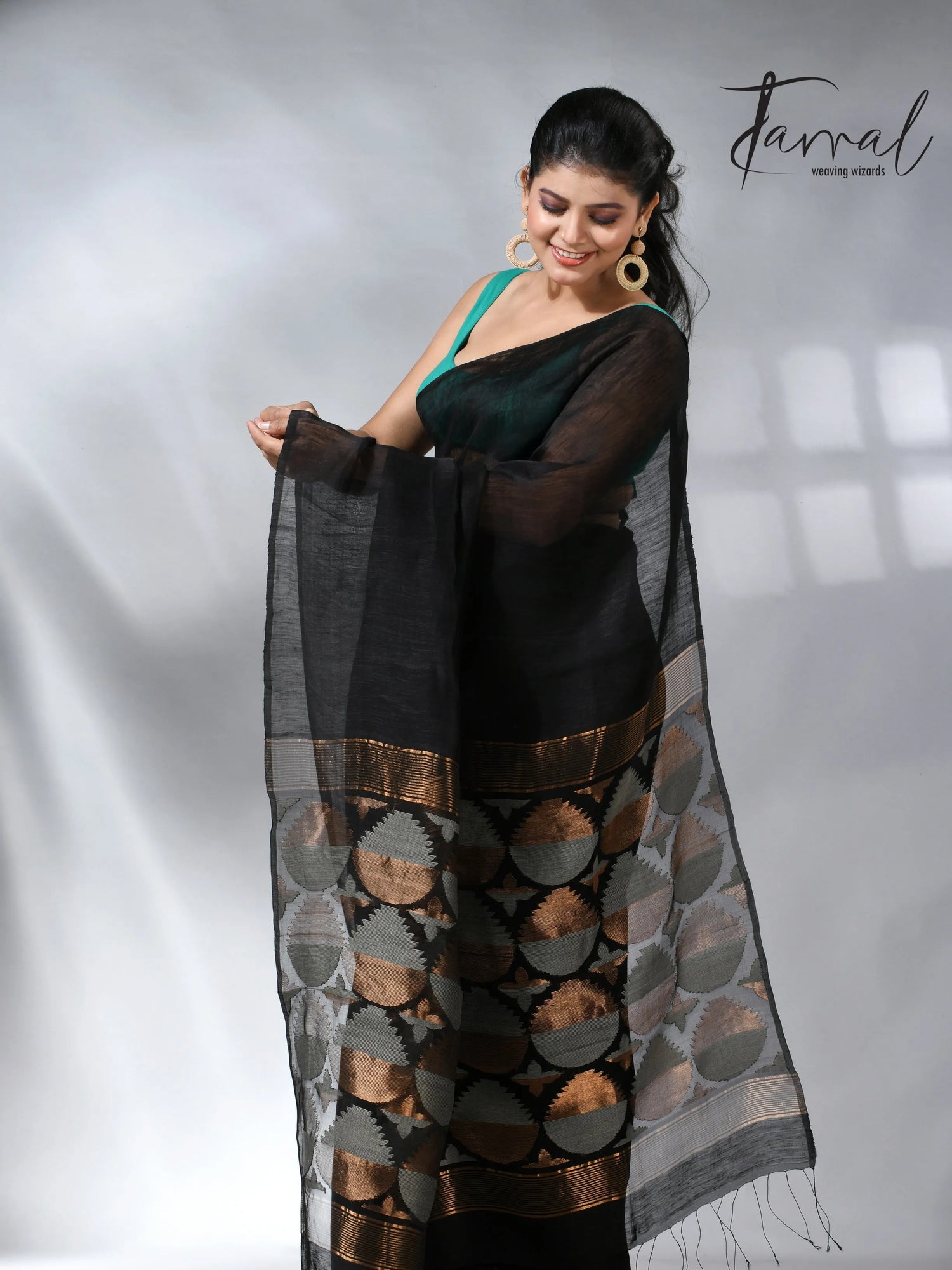 jamdani saree, jamdani, handloom, handwoven, saree, silk, dhakai, weaving, kolkatasaree, tamalboutique