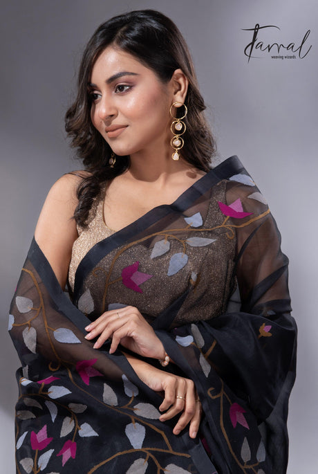 Black with multi colour muslin silk floral handwoven jamdani saree - Tamal Boutique