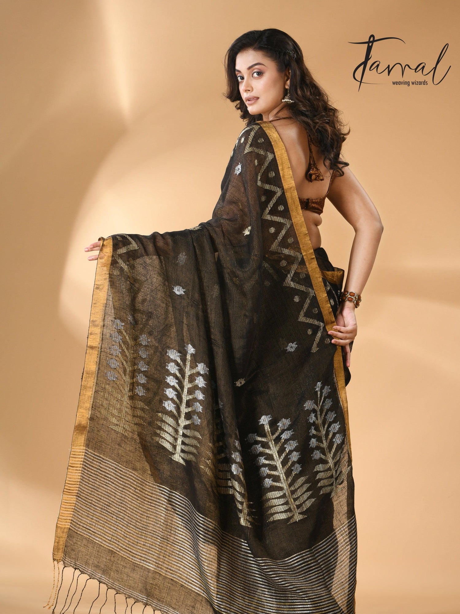 Black tissue linen temple floral design handwoven jamdani saree back