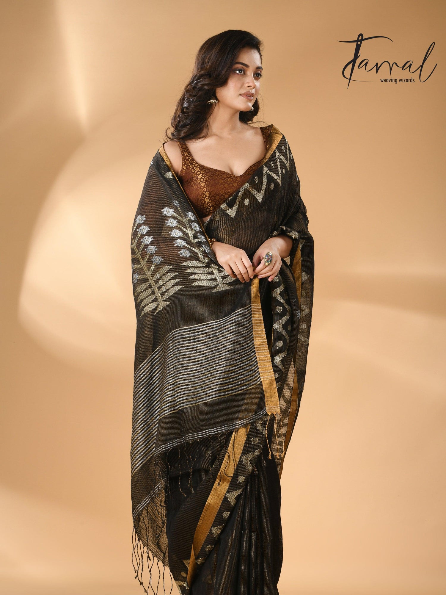 Black tissue linen temple floral design handwoven jamdani saree right
