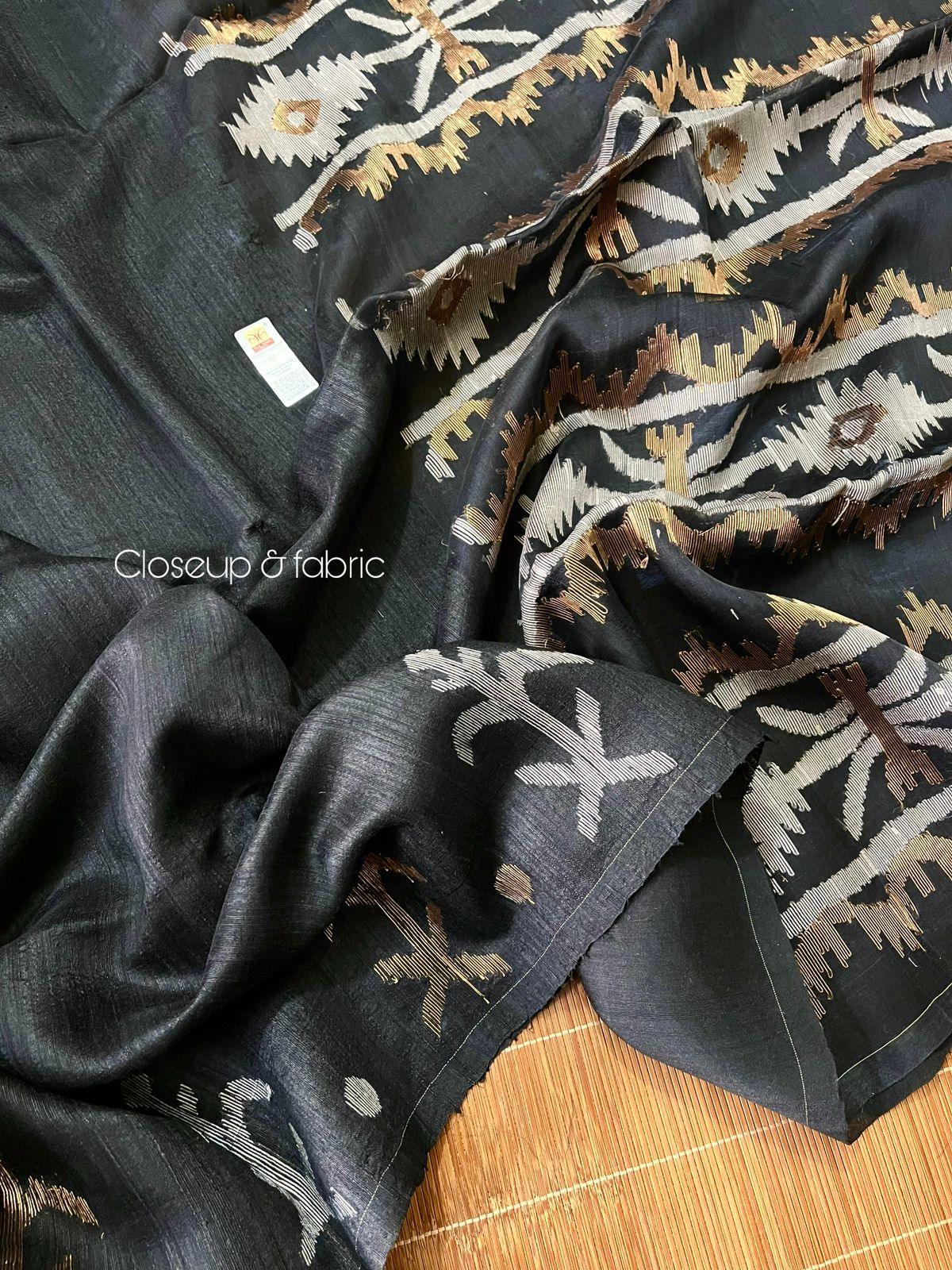 Black with golden zari traditional dhakai handwoven jamdani saree in matka silk - Tamal Boutique