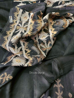 Black with golden zari traditional dhakai handwoven jamdani saree in matka silk - Tamal Boutique