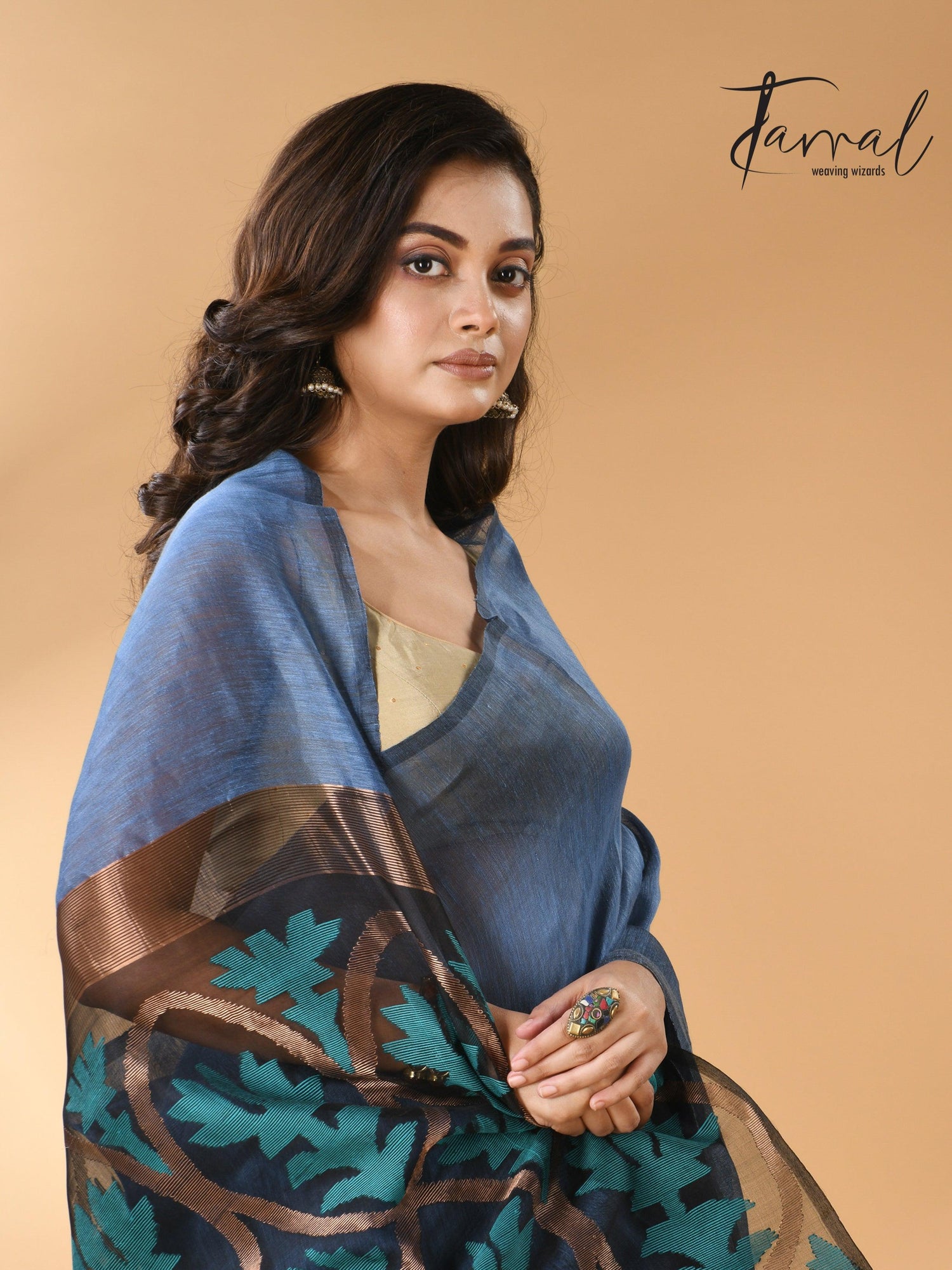 Blue lotus pallu silk linen handwoven jamdani saree left