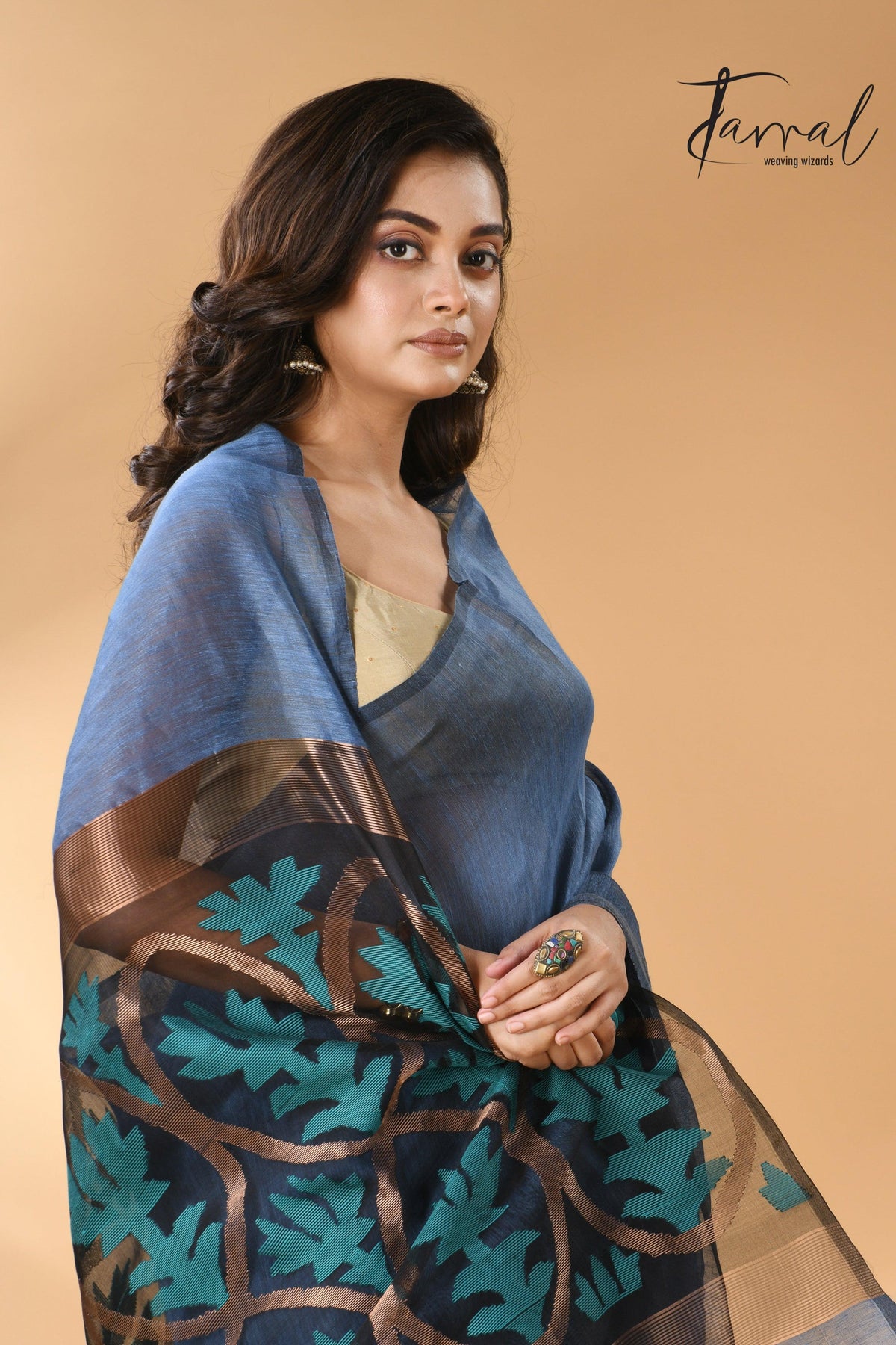 Blue lotus pallu silk linen handwoven jamdani saree left