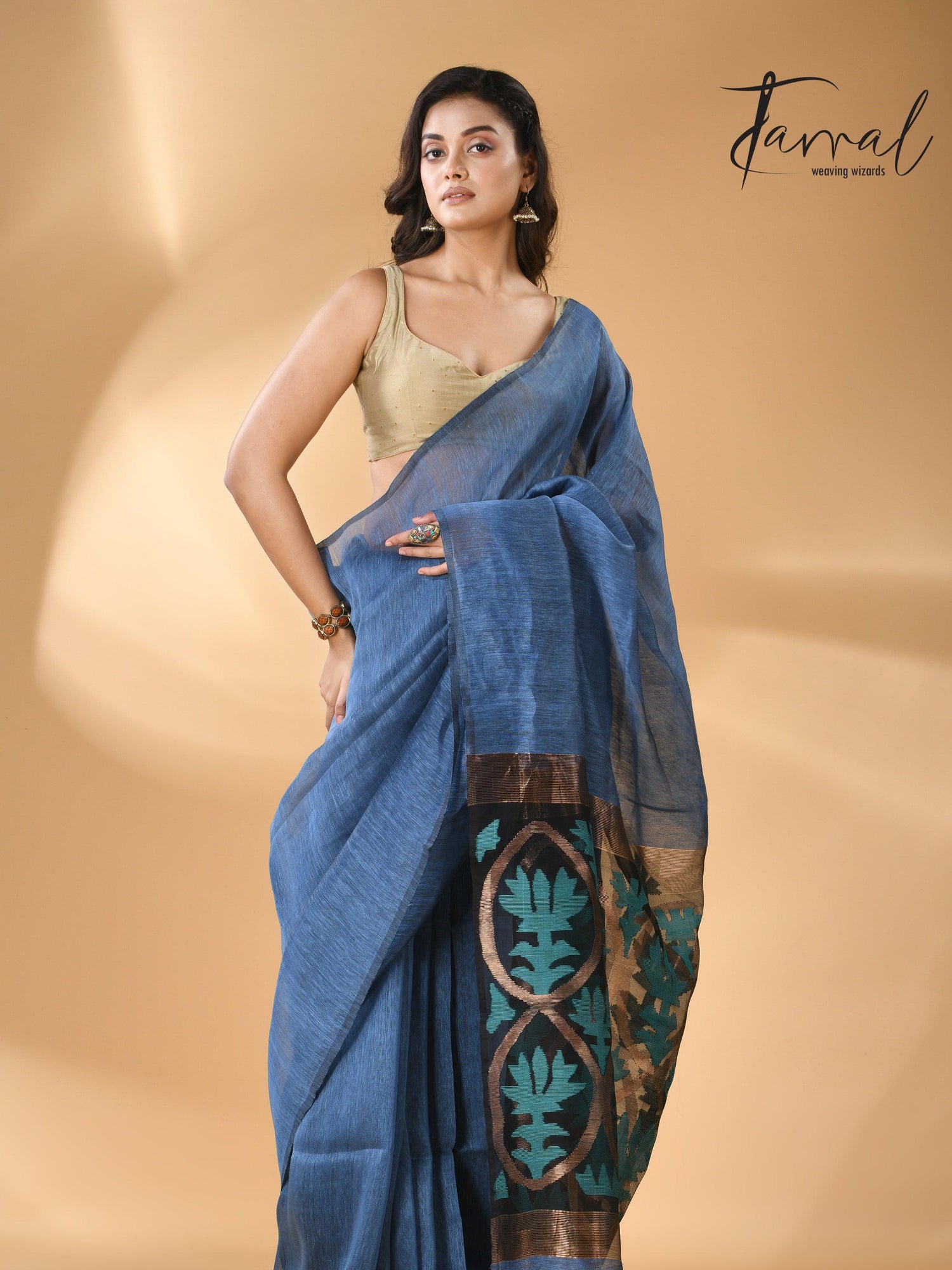 Blue lotus pallu silk linen handwoven jamdani saree full2