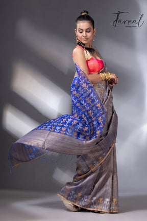 Blueish grey with blue pallu matka silk handwoven jamdani saree3