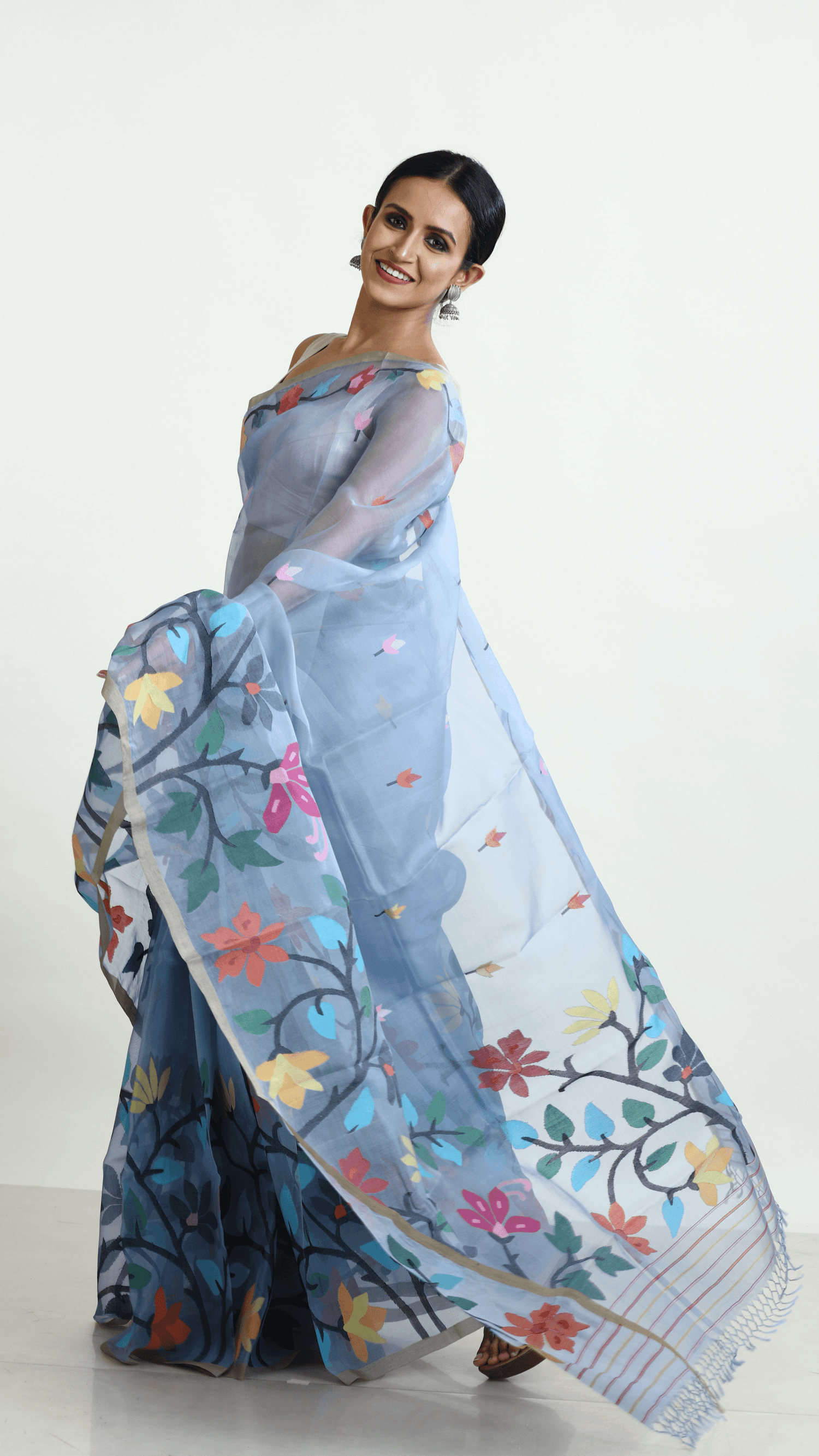 Blueish grey, jamdani saree, muslin silk,
handwoven, handwoven jamdani saree, floral border, clothing, boutique