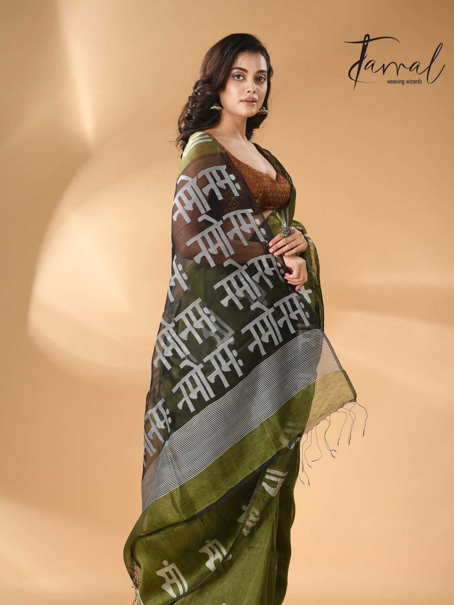 jamdani saree, jamdani, handloom, handwoven, saree, silk, dhakai, weaving, kolkatasaree, tamalboutique