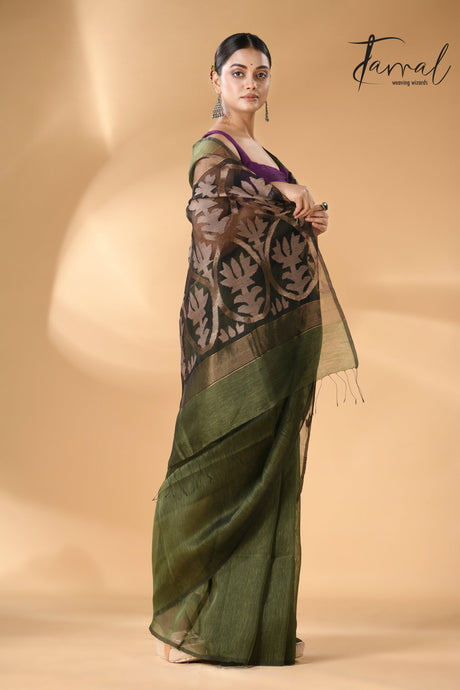 Bottle green linen handwoven Jamdani saree with star pallu left