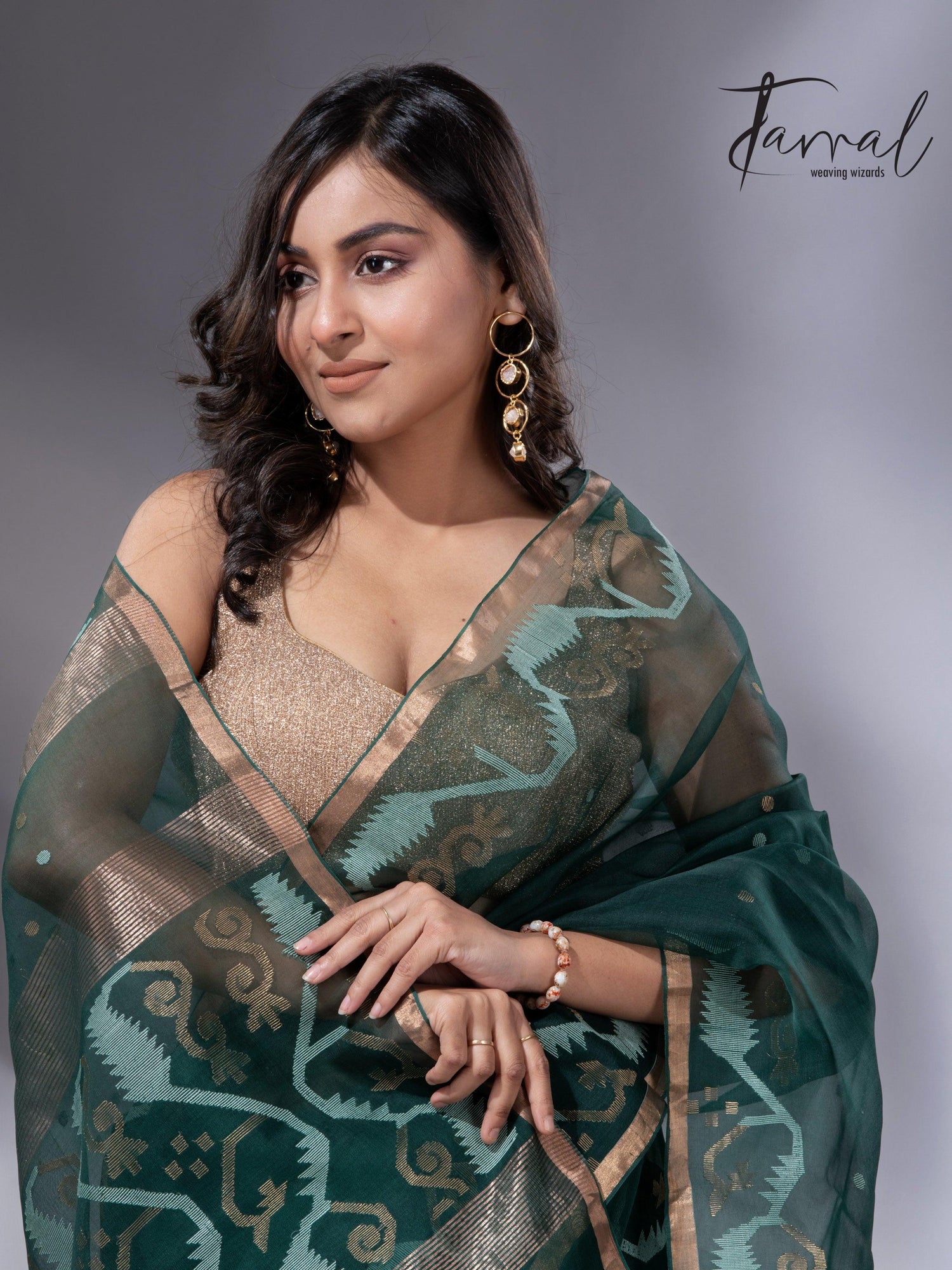 Bottle green with zari border traditional handwoven jamdani in muslin silk - Tamal Boutique