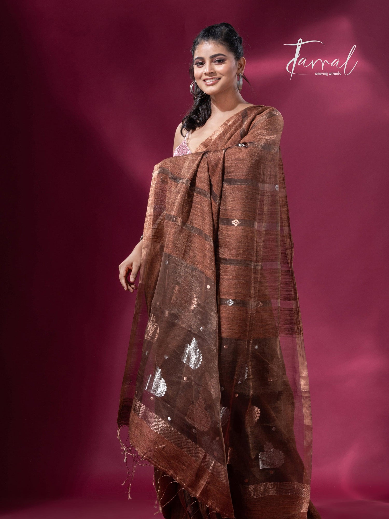 Brown tissue matka muslin handloom jamdani saree right1