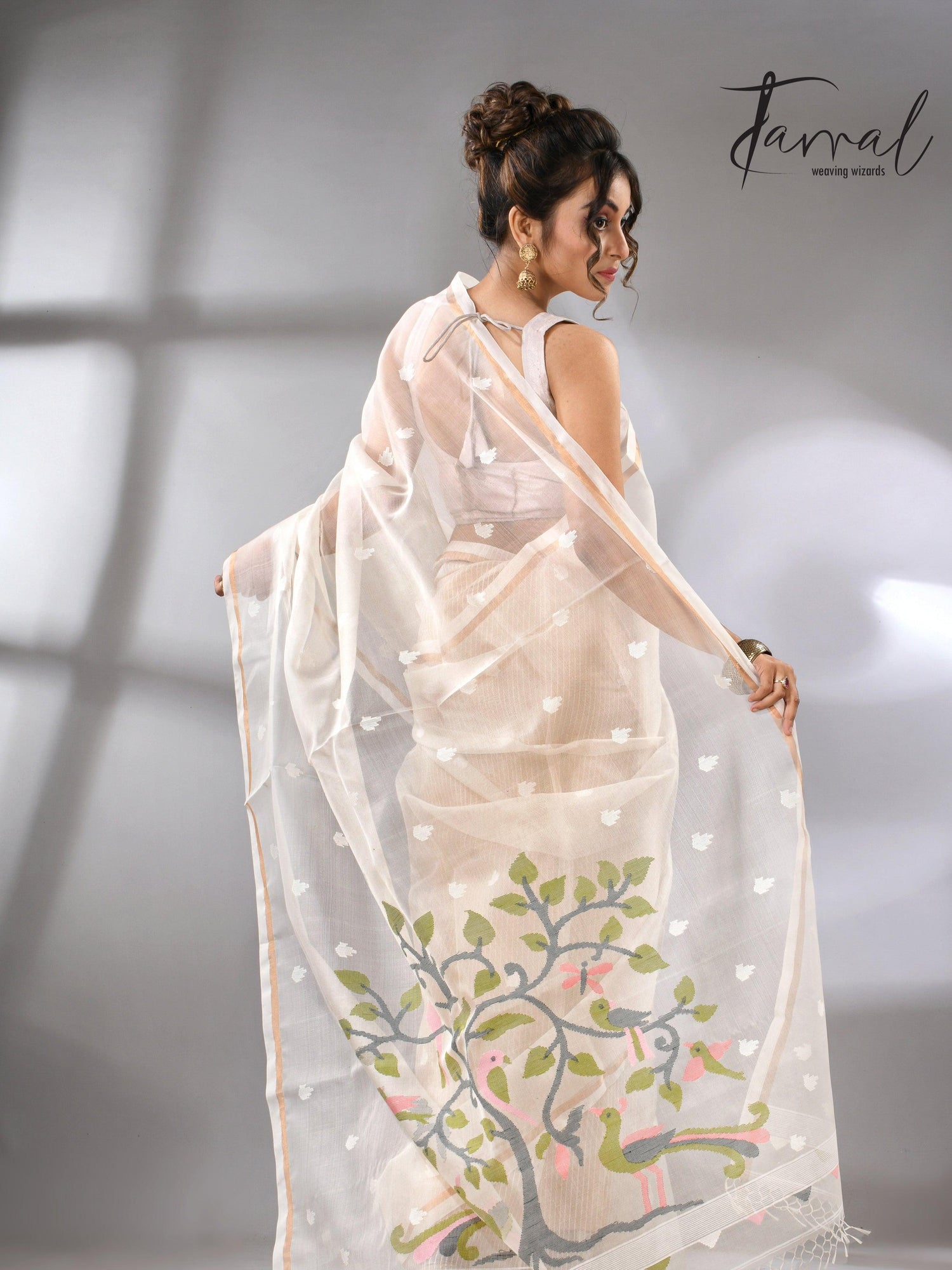 Buy Off White Muslin Silk Handloom needle work jamdani saree back