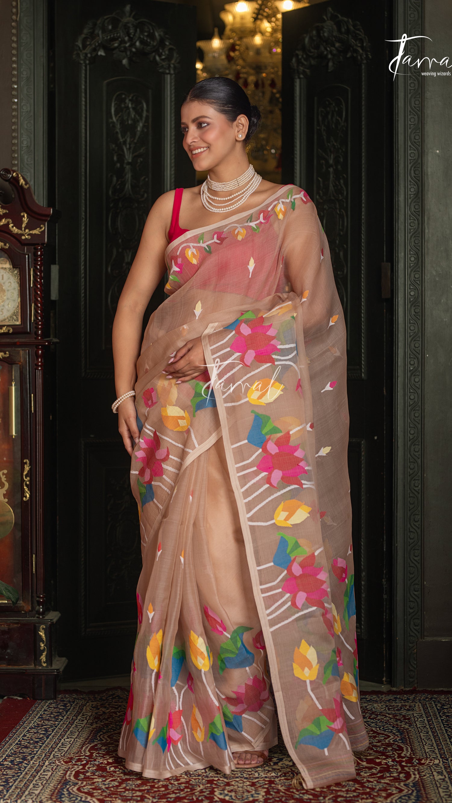 Golden Beige With Multicolour Lotus Motifs Handwoven Jamdani Saree