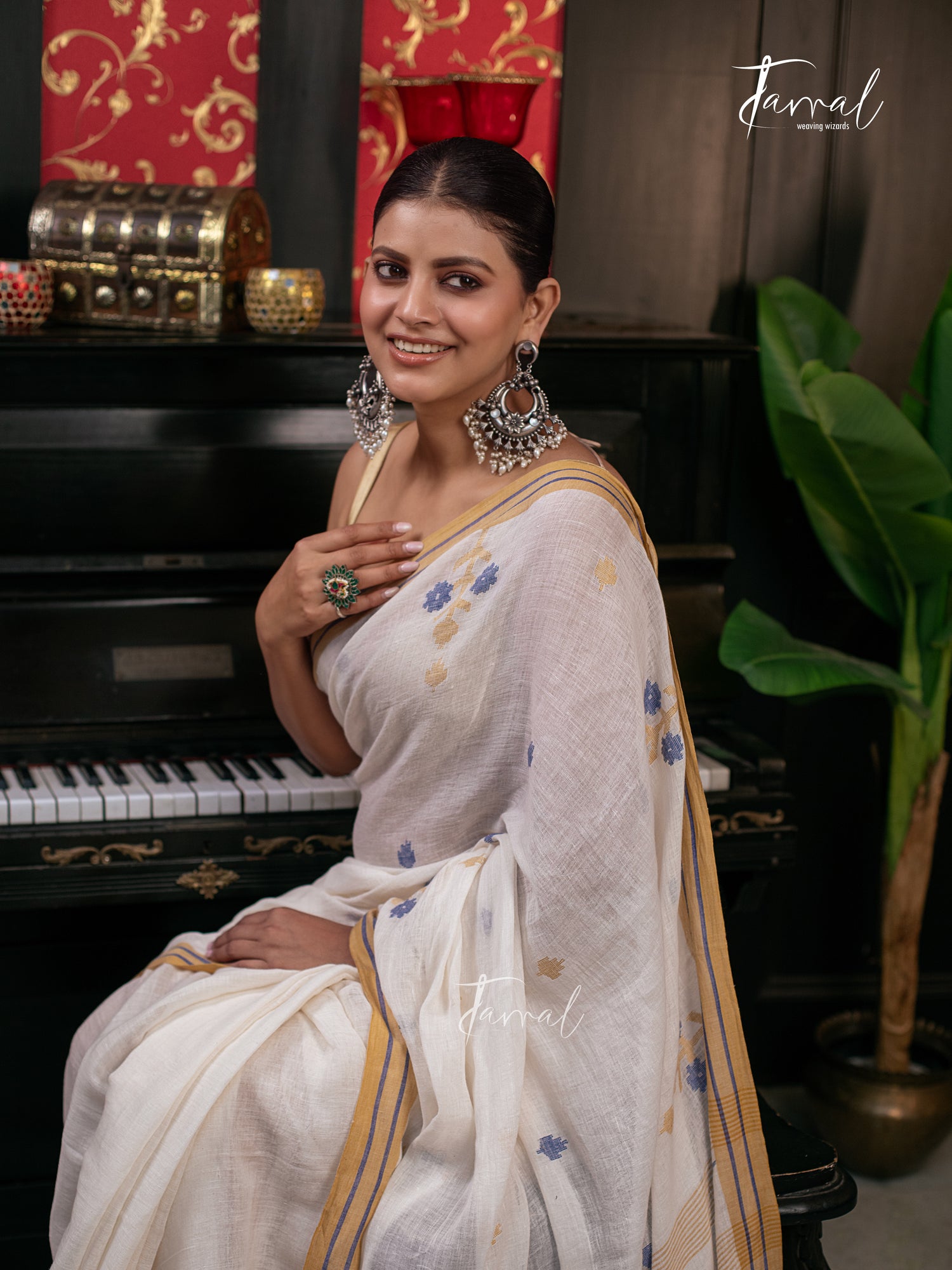 Offwhite With Yellow & Blue Linen Handwoven Jamadani Saree