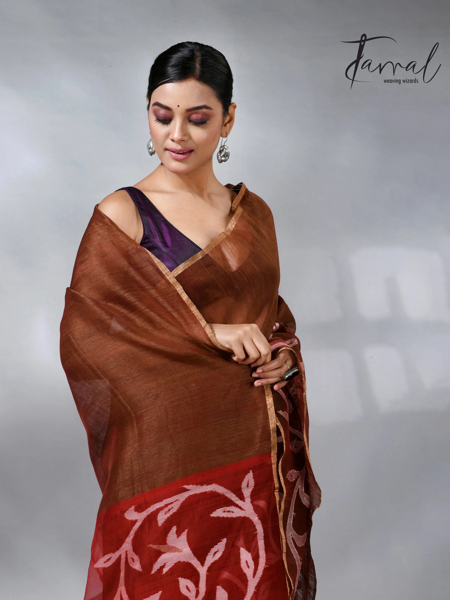 Cherry_wood_brown_silk_linen_floral_handwoven_jamdani_saree