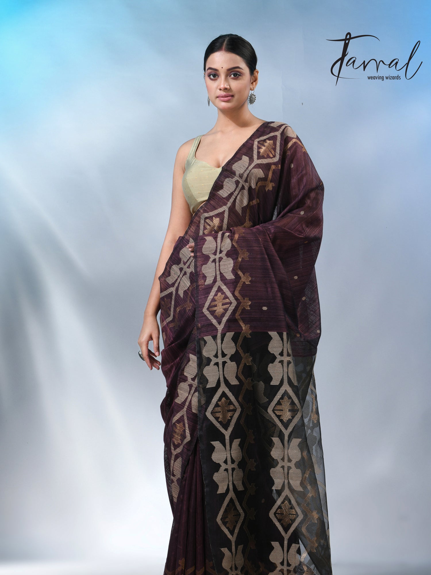 Chocolate brown matka silk traditional handwoven jamdani saree