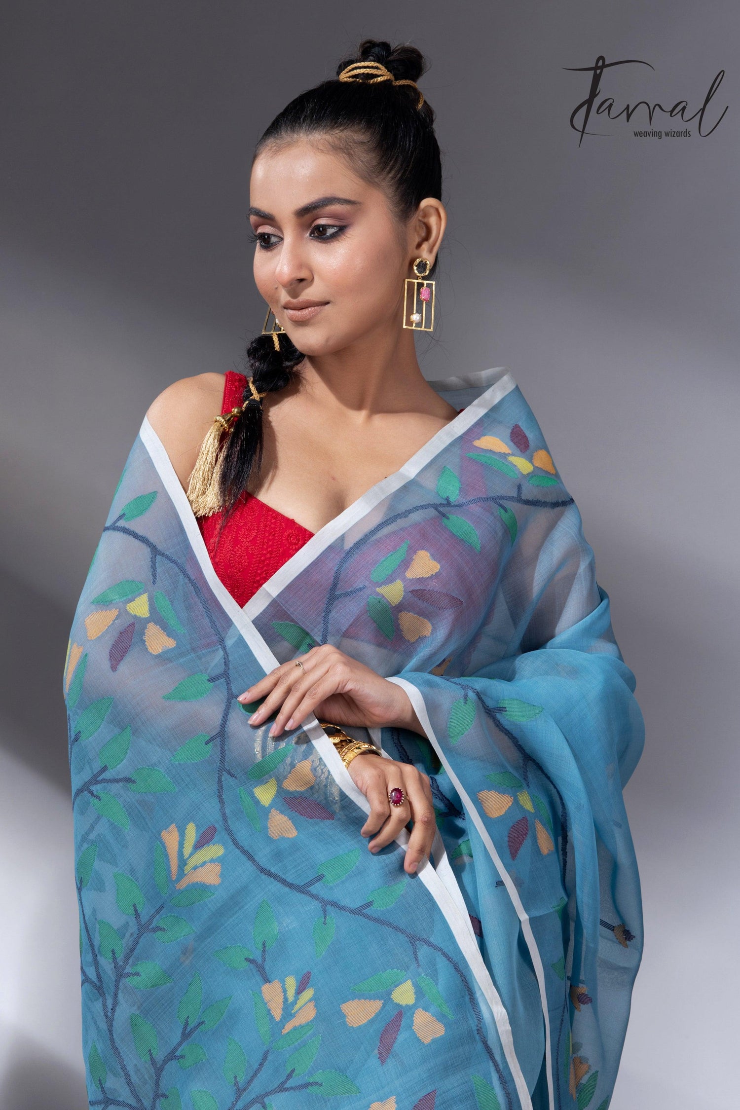 Cloudy blue with floral border muslin silk handwoven jamdani saree cl