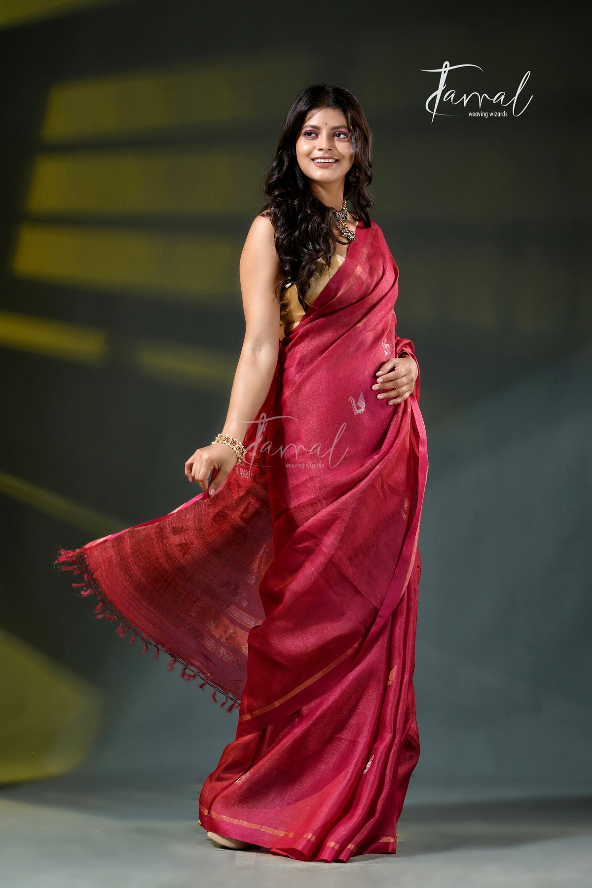 Rani Pink with golden zari tussar  handloom jamdani saree