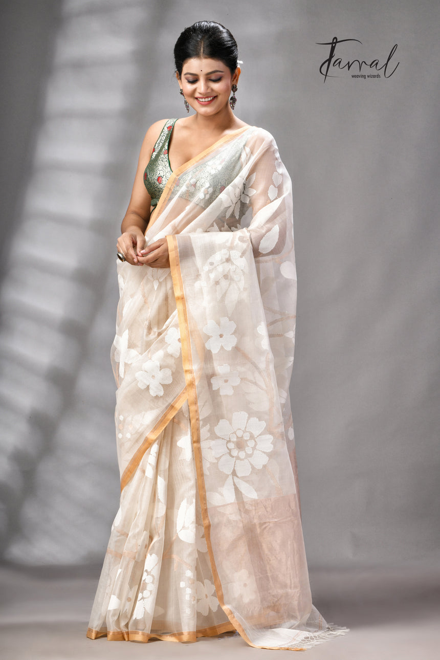 Offwhite With Beige Border Muslin Silk Floral Handwoven Jamdani Saree