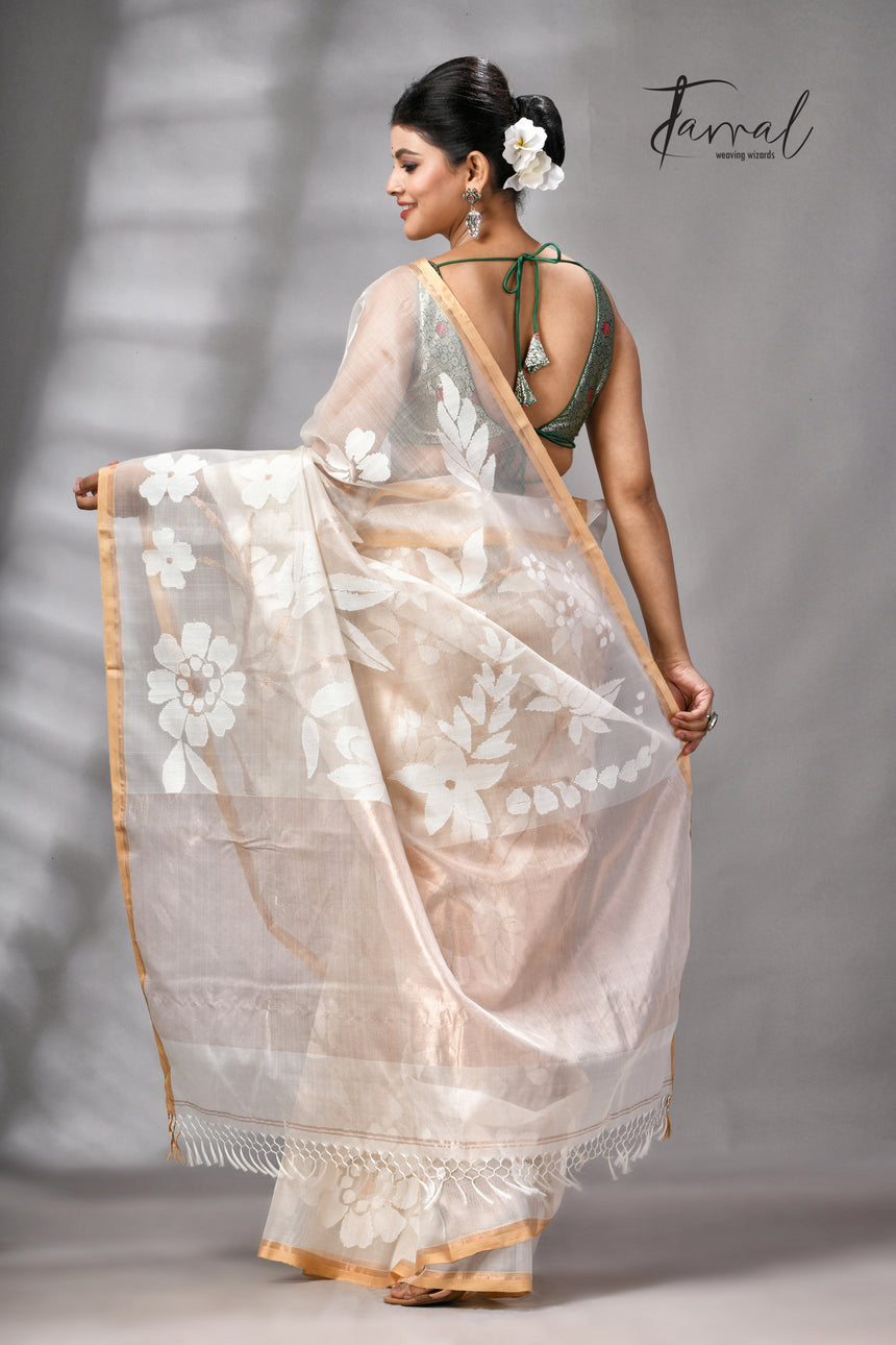 Offwhite With Beige Border Muslin Silk Floral Handwoven Jamdani Saree