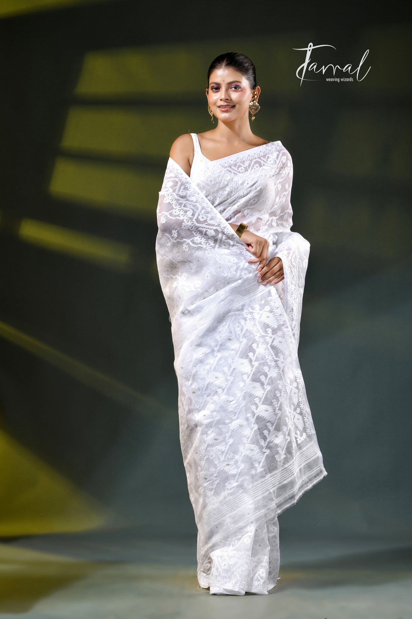 White self handloom dhakai jamdani saree