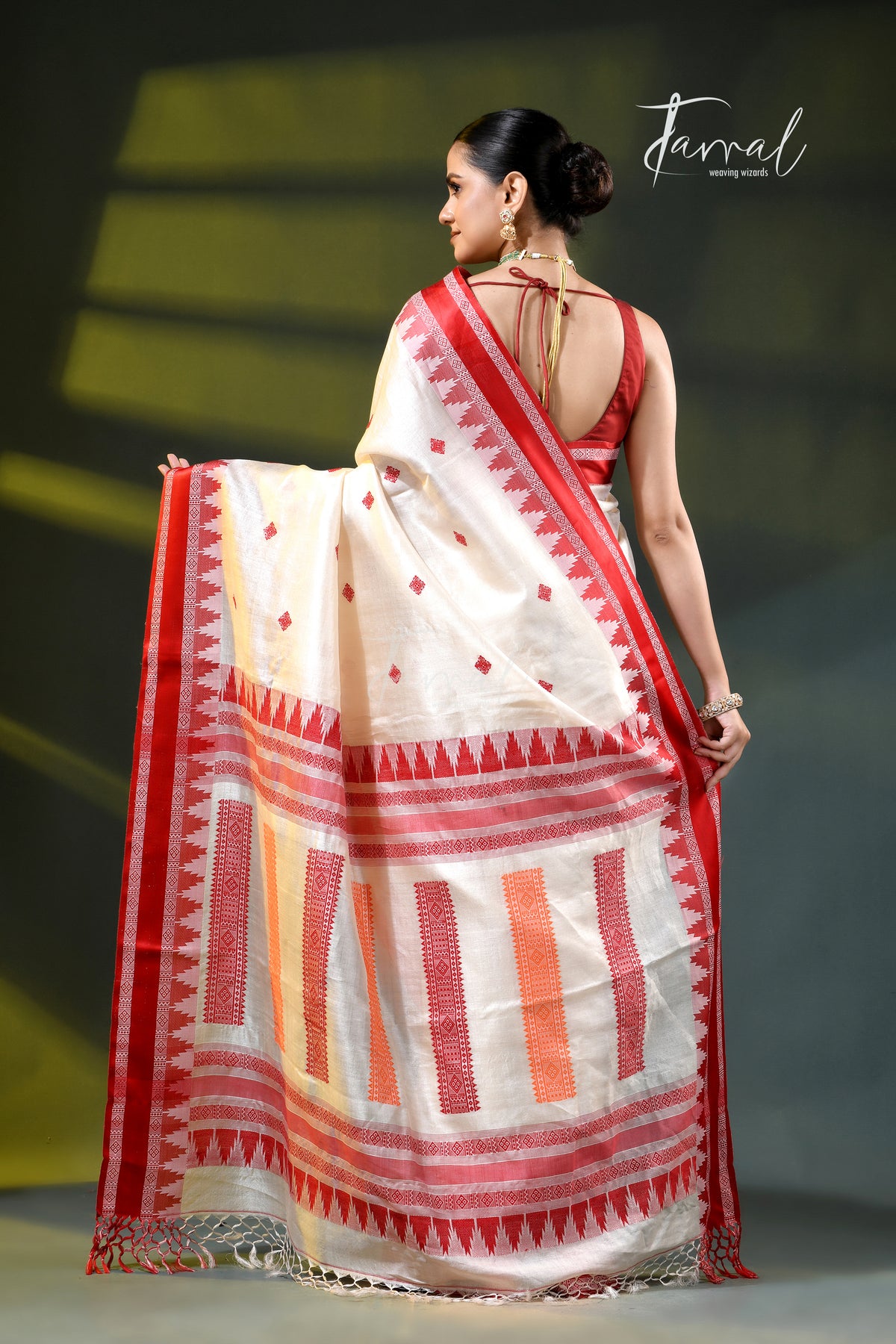 Offwhite with red pure tussar silk handloom kalakhetra jamdani saree
