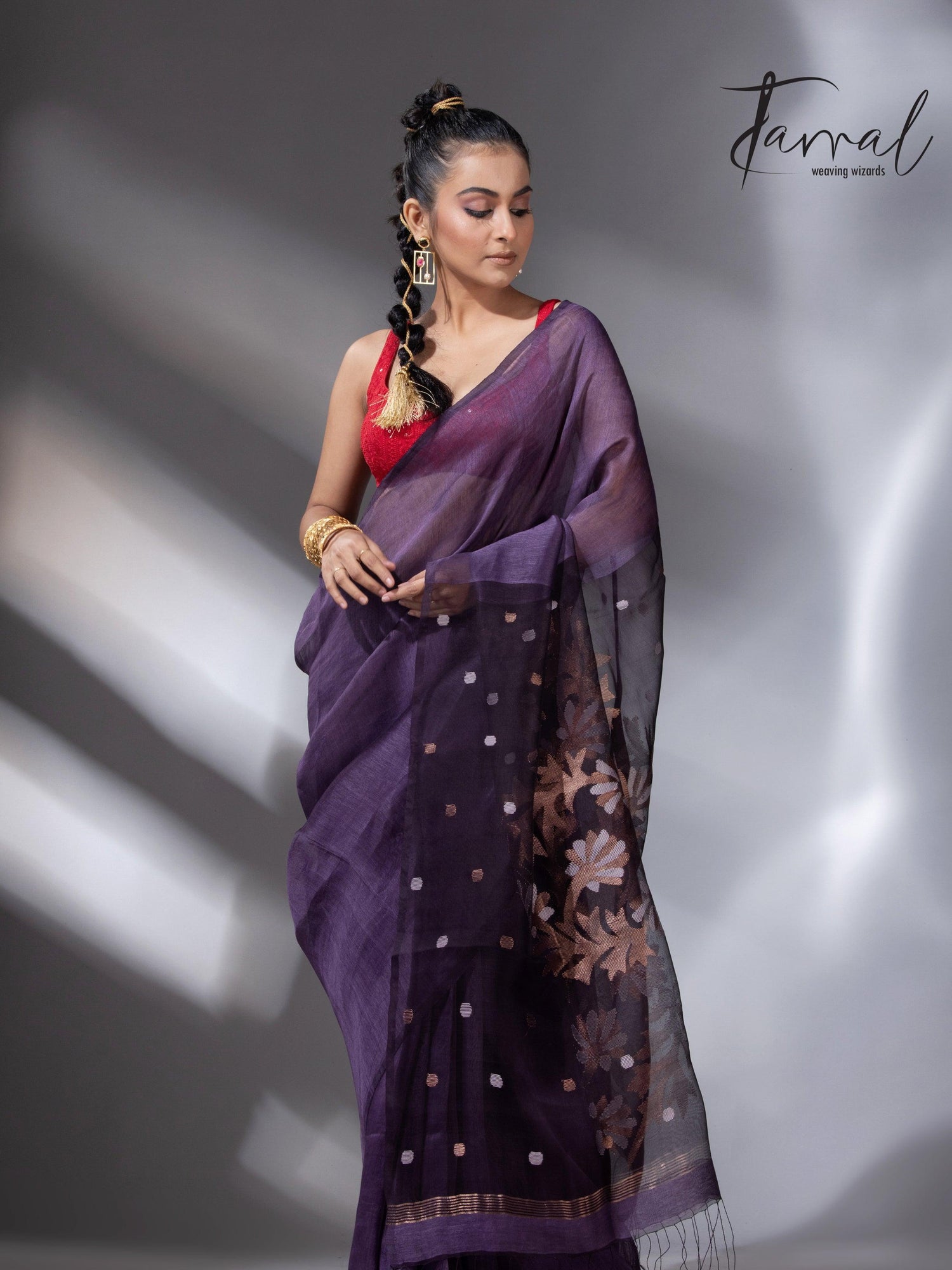 Deep Magenta silk linen handwoven jamdani saree in Kolkata full1