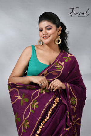 Deep magnet with multicolor pure cotton handloom jamdani saree