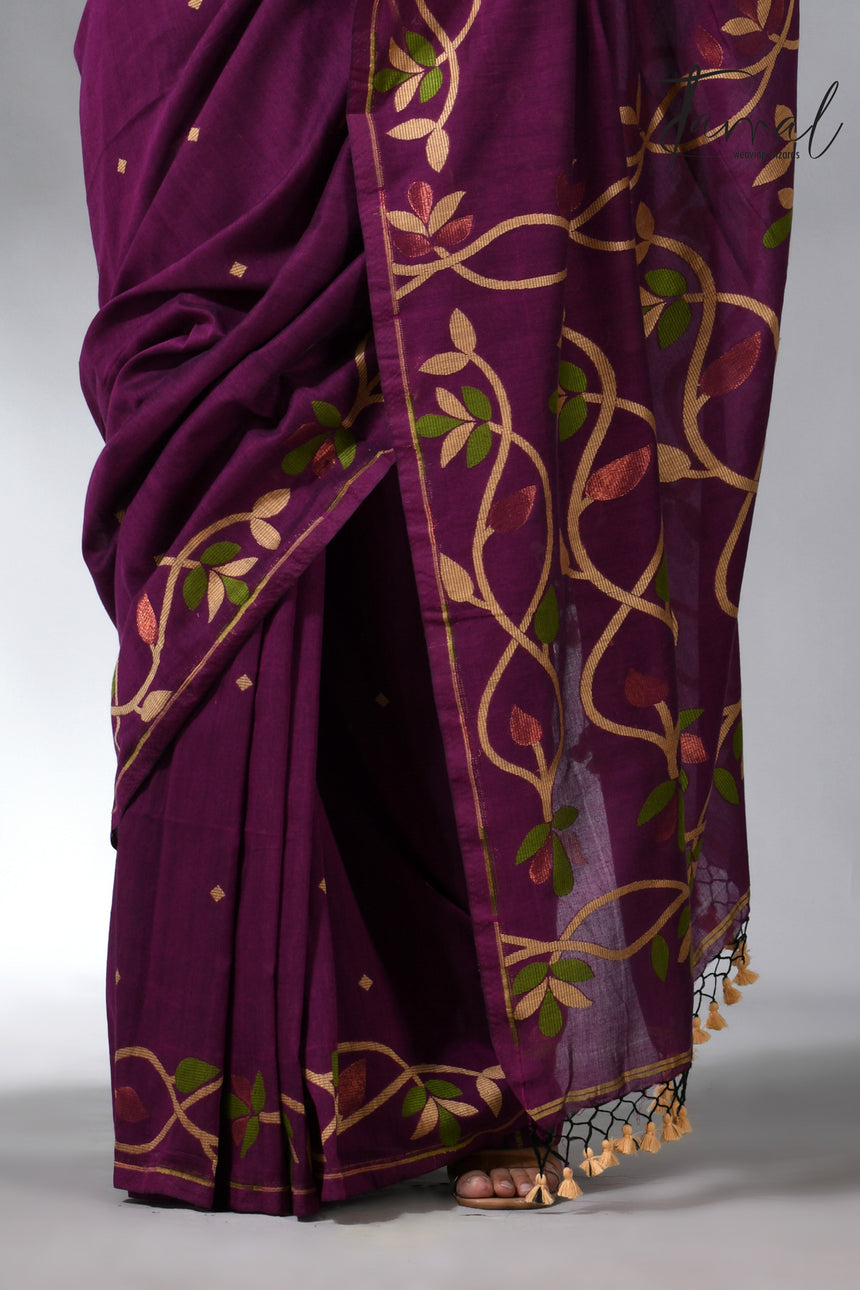 Deep magnet with multicolor pure cotton handloom jamdani saree